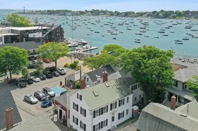 61 Front St #2 1