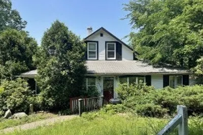 325 Walnut Street