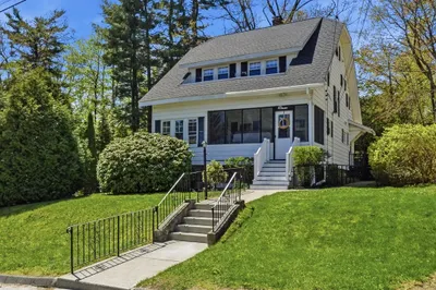 11 Wildrose Avenue