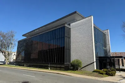 21 George St #400 1
