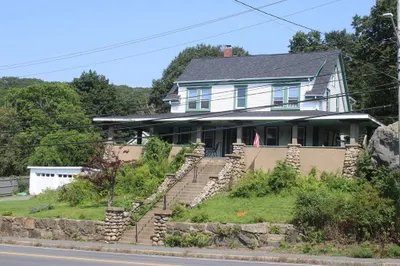 118 Eastern Ave