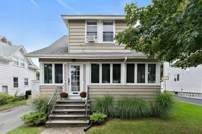 77 Bromfield St