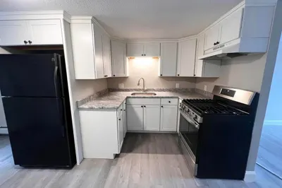 625 Gifford Rd #1M 1
