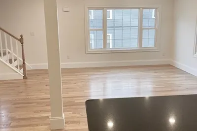 20 Plainfield St #20