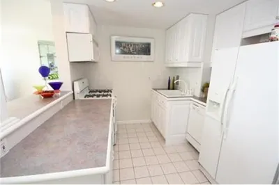 85 East India Row #28E 1