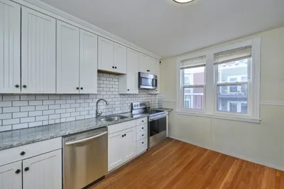 6 Bedford St #3 Front 1