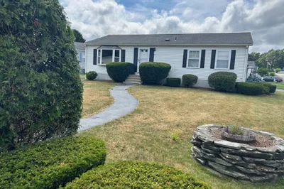 82 Narragansett Drive 1