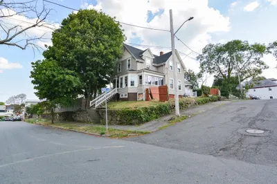 79 Webster St