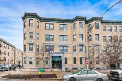 1427 Commonwealth Ave #102