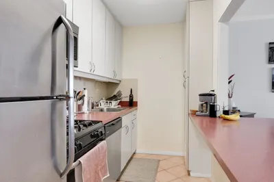 8 Whittier Pl #10G