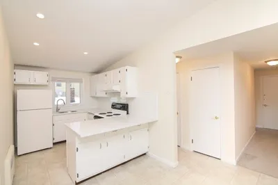 118 Pleasant Street #31 1