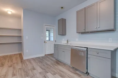 32 Elmhurst St #2