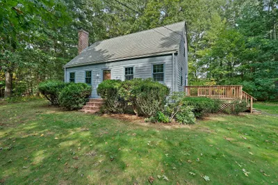 215 Bay State Cir 1