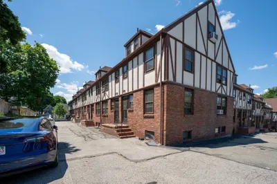 247 Washington St #11 1