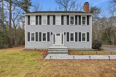 102 County St 1