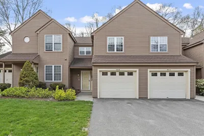 513 Ridgefield Circle #B