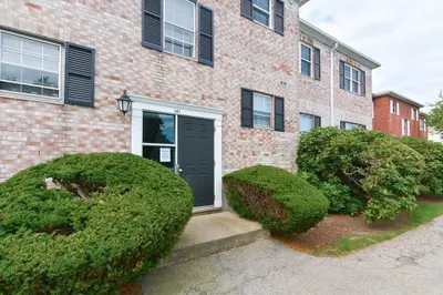 141 Lake Shore Rd #1