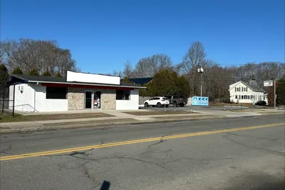 319 Hathaway Blvd 1