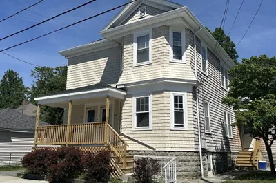 435 Stetson St 1