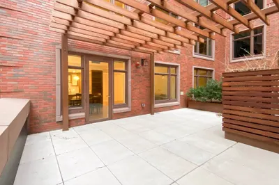 100 Lovejoy Wharf #3A 1
