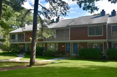 195 Falmouth Rd #15D 1
