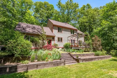 71 Morgan Cir 1