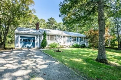40 Goose Point Rd