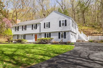 14 Pond St 1
