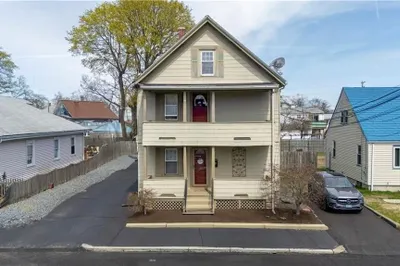 54 Harris St 1