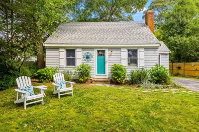 90 Priscilla St