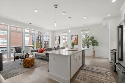 95 Fawcett St #211
