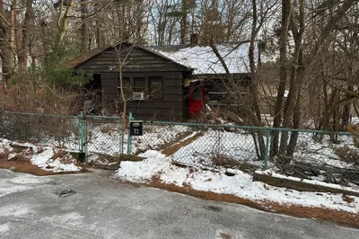 72 Holden Rd