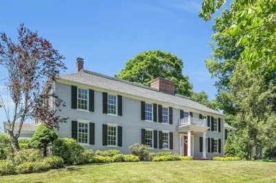 326 Great Pond Rd 1