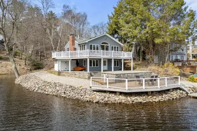 33 Pine Tree Dr 1