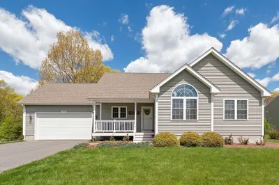 3080 Club House Dr 1