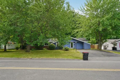 237 Hovenden Ave 1