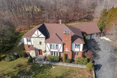 7 Almondwood Cir 1