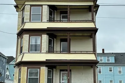 373 Bolton St 1