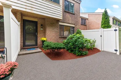 131 Greenbrook Drive #131 1