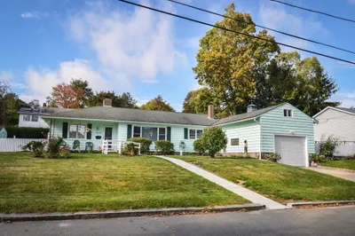 55 Prudential Rd 1
