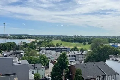 53 Thomas Pk #8A