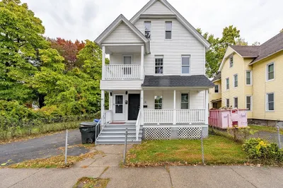 26-28 Calhoun St
