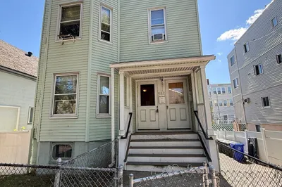 889 Saratoga St #1 1