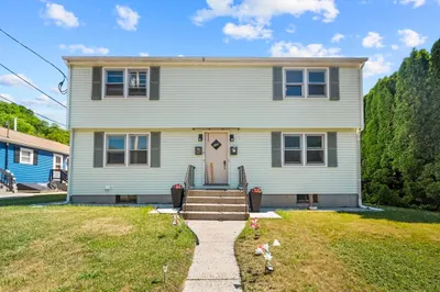 132 Hartwell St 1