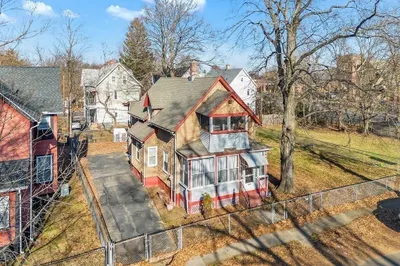 118 Quincy St 1