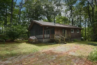 47 Linden Ln