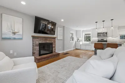 25 Hazelmere Rd