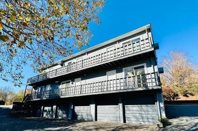 8 Storer Court ##1 - RR 555