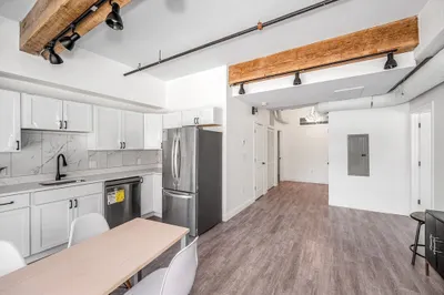 15 Kearney Sq #201