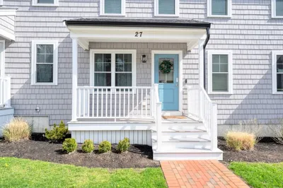 55 Plymouth St #G27